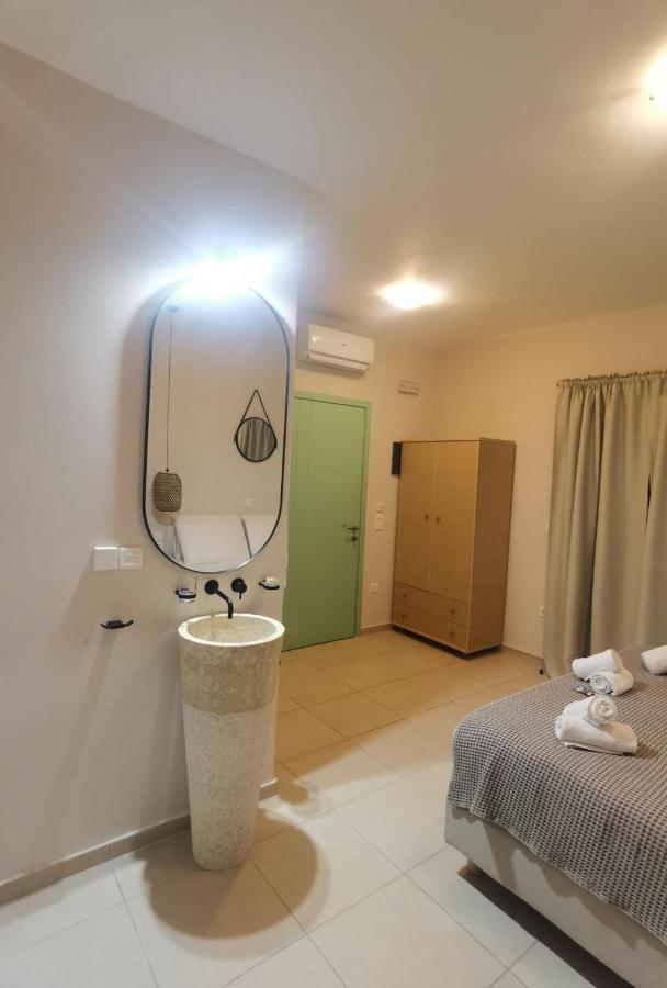 Noon Beyond Accommodation Pollonia Zewnętrze zdjęcie